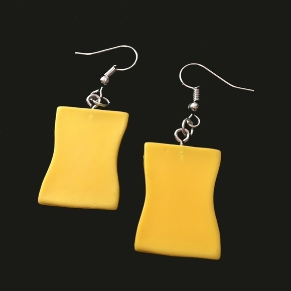 HAND Crafted Dangle Earrings Lay's Potato Chips Cute Bag of Chips and all That - Picture 4 of 7